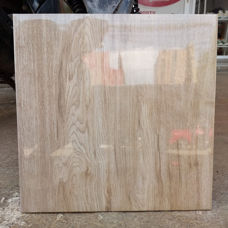 KERAMIK LANTAI MURAH MOTIF URAT KAYU OAKWOOD BROWN 40X40 GLOSSY KWC