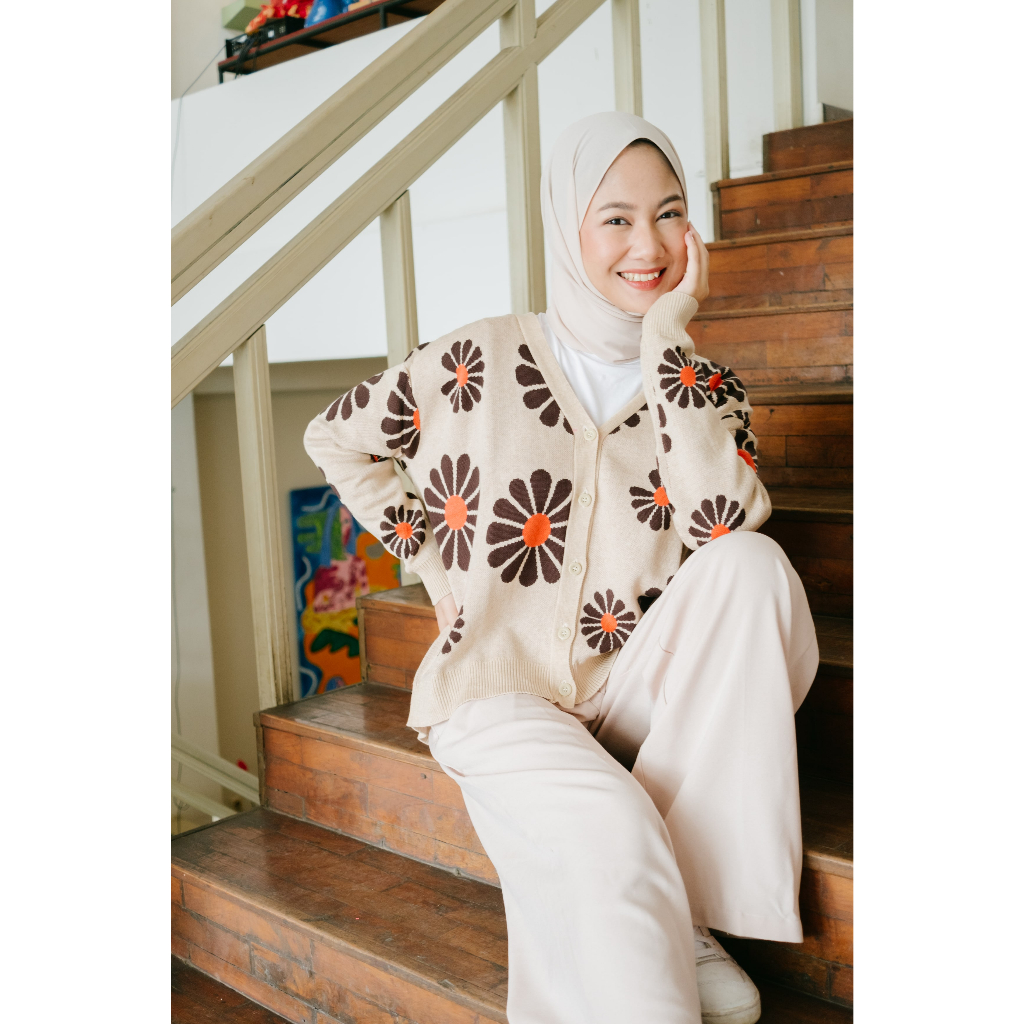 Aghia Cardigan Flower