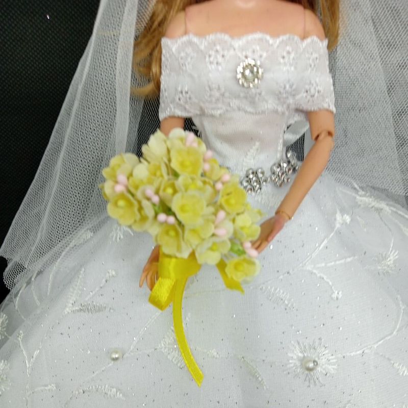 buket bunga pengantin boneka princess - mainan  tanpa boneka maupun aksesoris apapun