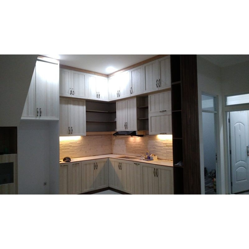 JASA PEMBUATAN KITCHEN SET,MINI BAR,LEMARI,MEJA,KURSI
