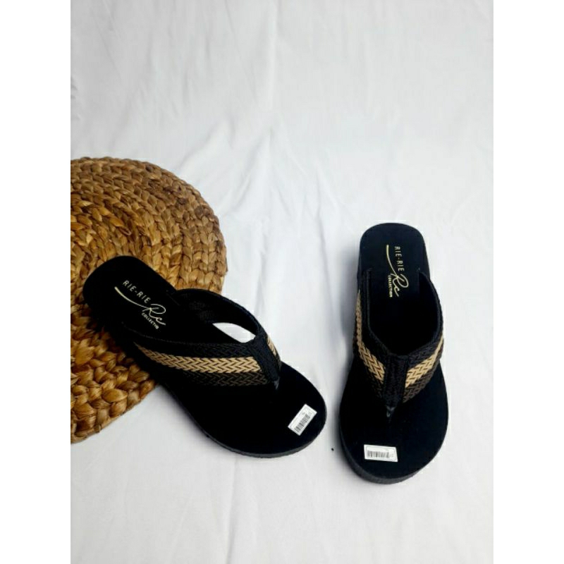 Arkn Sandal Jepit Wedges Perempuan 2023