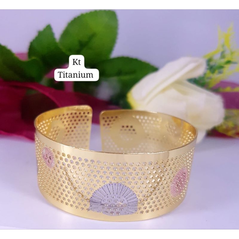 Gelang titanium sultan lapis emas 18,23k , bisa dipakai harian