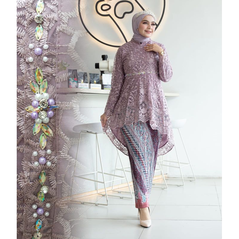 KEBAYA MODERN//TUNIK LESTY BAHAN TILLE PREMIUM NON GLITER//SERAGAMAN KELUARGA//BAJU PESTA LAMARAN//KEBAYA WISUDA//BAJU LEBARAN//BAJU KONDANGAN//KEBAYA ORIGINAL//BY DIPA COLLECTION//MDHBROTHER