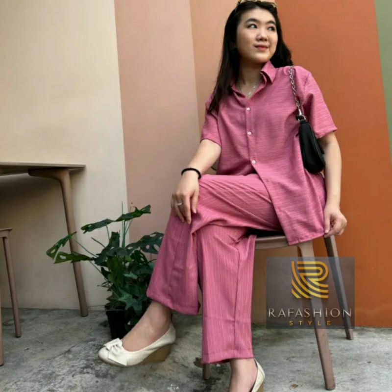 Loise Set Lengan Pendek One Set Lengan Pendek Ladycrush Polos