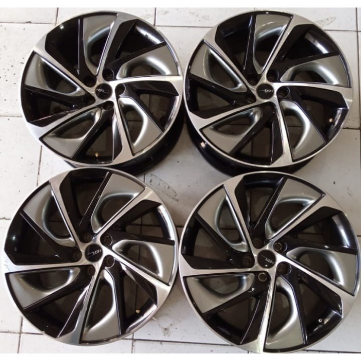 Velg Mobil Bekas Ring 20 Lubang 5 CASPIAN HSR R20X8 5X114,3 ET45
