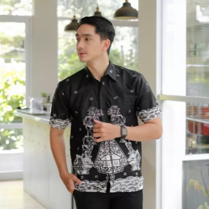 Distro Batik | Kemeja Batik Pria Lengan Pendek Motif Hitam Manis