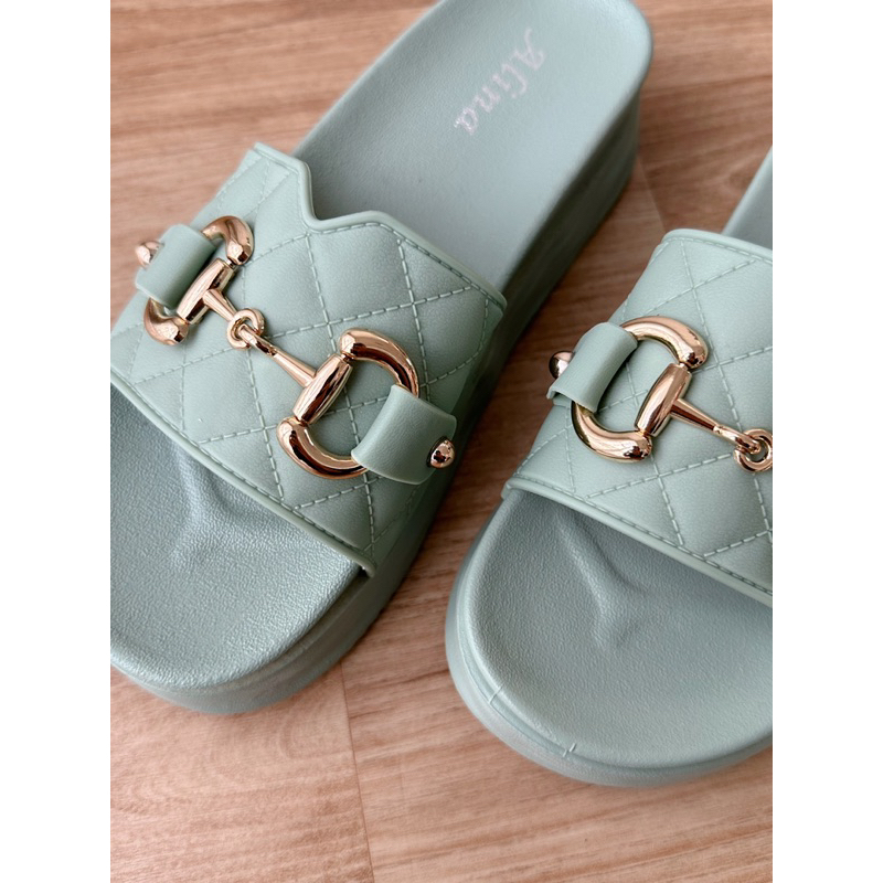 Ladiva sandal / sandal wanita terbaru