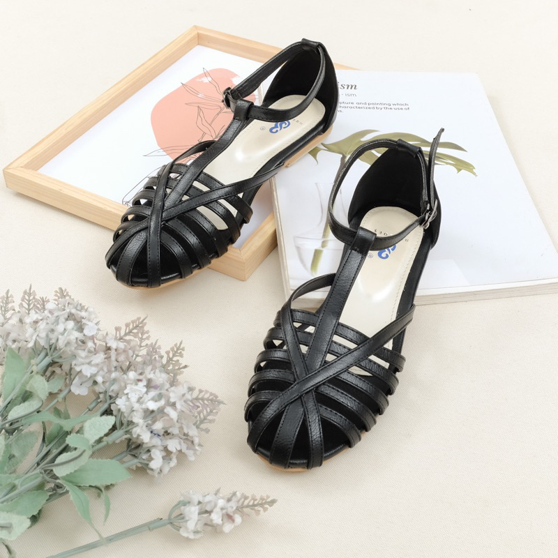 [SIAP KIRIM] BRShoes40 Ft Hitam Sandal Tali Casual Flat Wanita