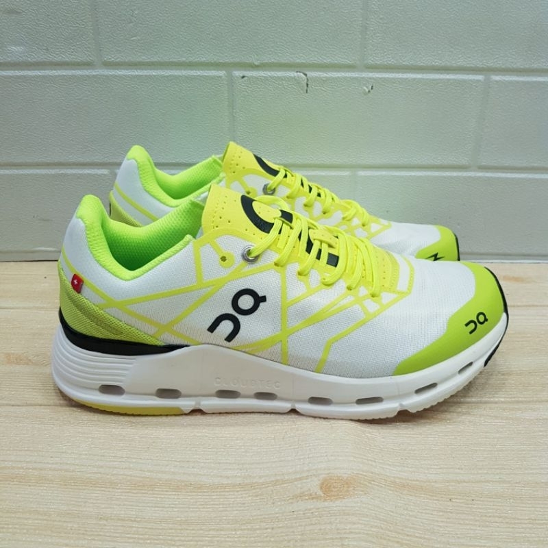 Sepatu On Running Cloud Nova Form Z5 White Neon