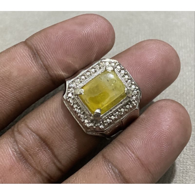 cincin batu yellow safir yakut natural yellow sapphire corundum africa