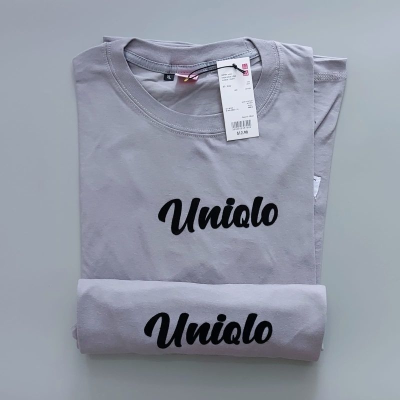 kaos uniklo