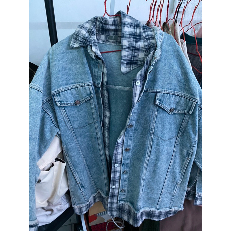 Preloved jaket denim THIS IS APRIL