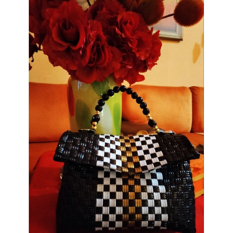 Tas Anyam Premium_Petty Black