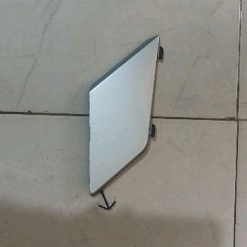 Tutup Derek Toing Bemper Depan Nissan Livina 2019-2021 Original