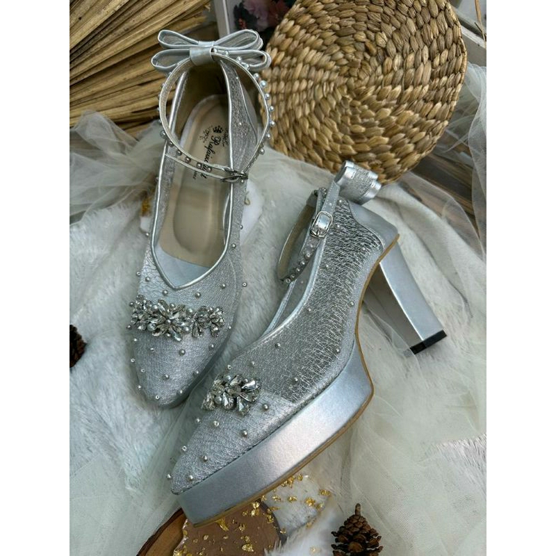 Sepatu wedding pesta Cantik biangka silver 9cm