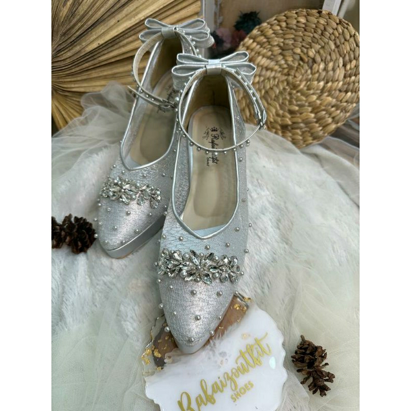 Sepatu wedding pesta Cantik biangka silver 9cm