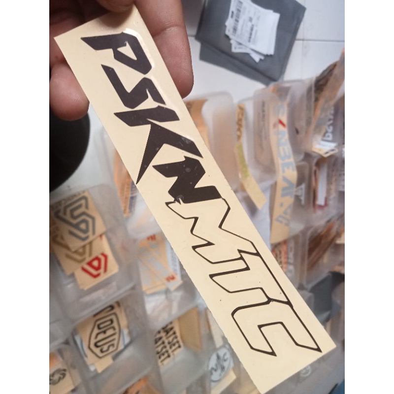 stiker cutting psknmtc new Ter baru untuk body motor visor bisa cod