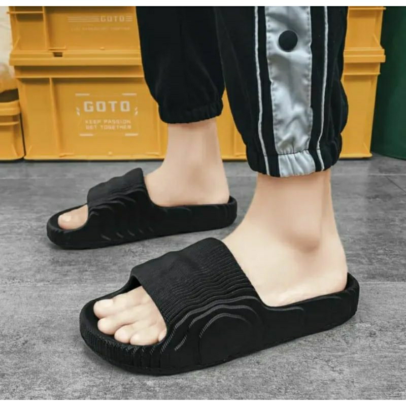 Sandal Slop pria Kekinian viral motip Hitam B9939M