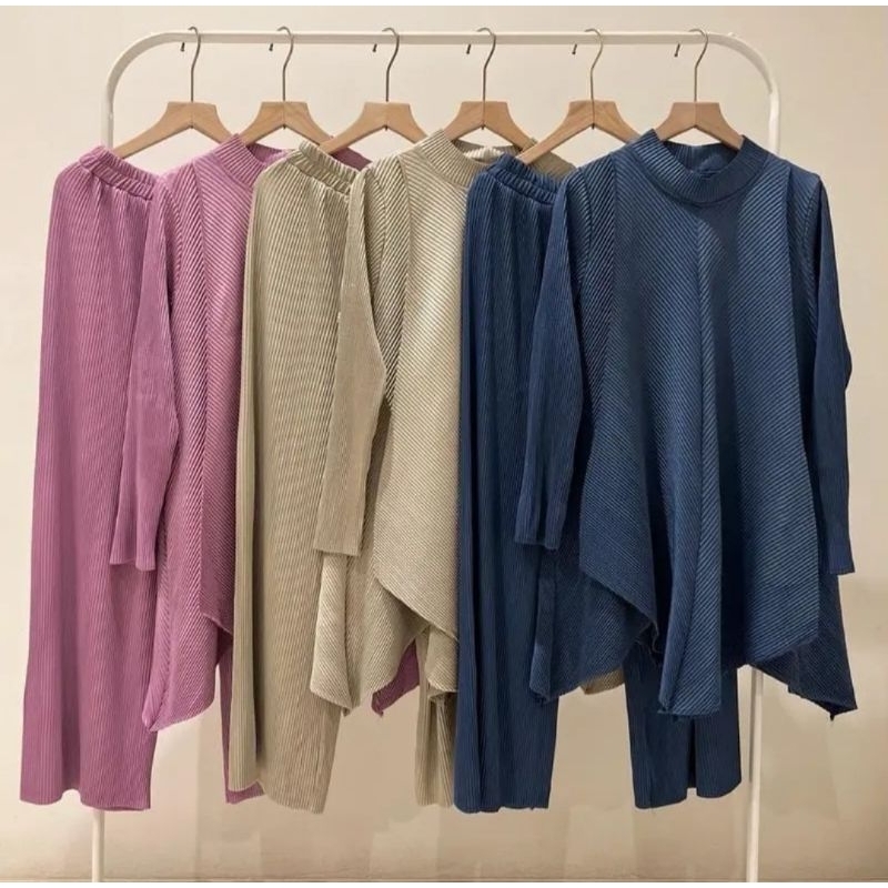 YASEERA ONE SET BY ANEMI