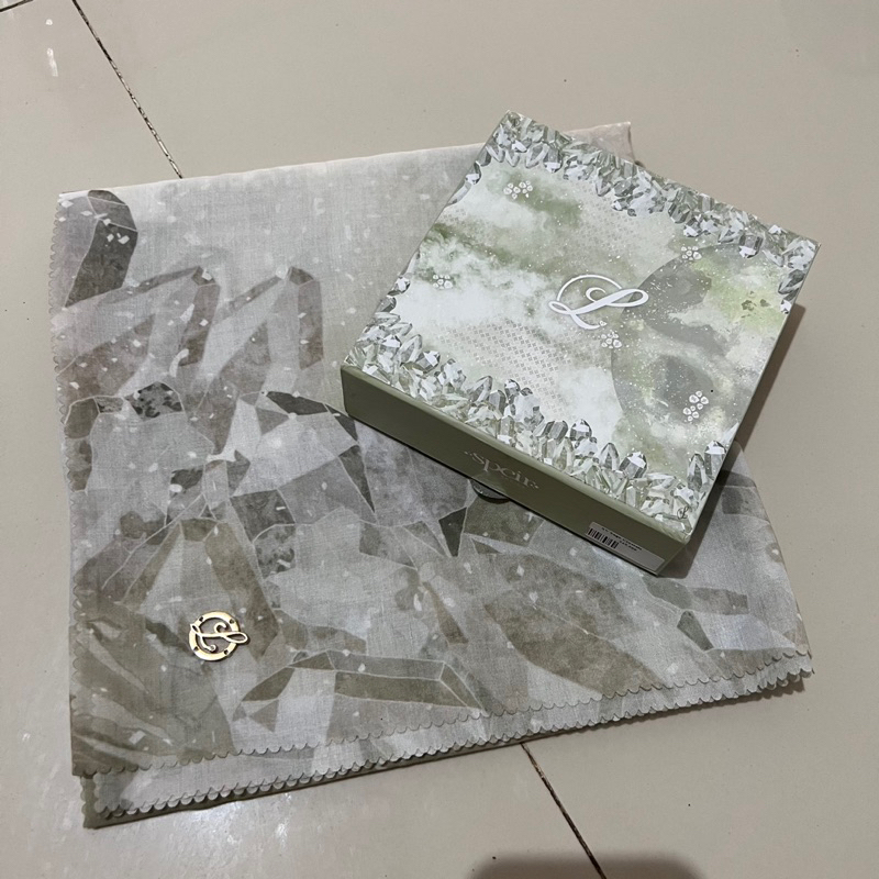 L by laudya cynthia bella