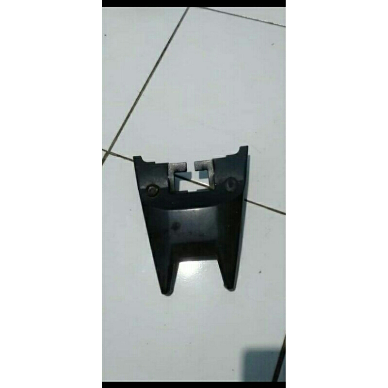 tutup cover lampu belakang zx130