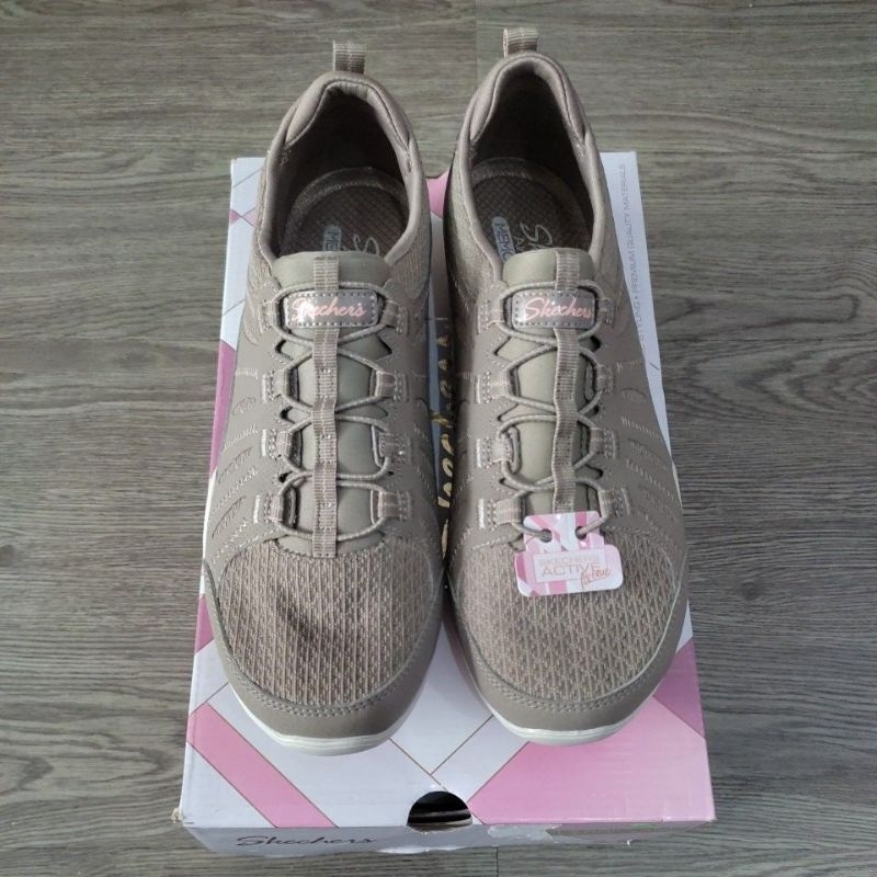 Sepatu Skechers Romantically 100183