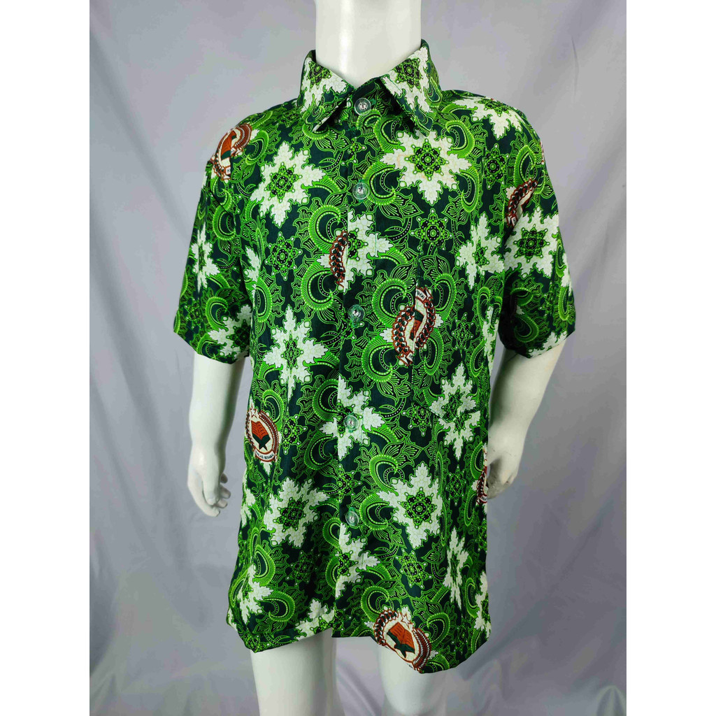 BATIK HIJAU MI / SD LENGAN PENDEK KELAS 1-6 MOTIF IKHLAS BERAMAL