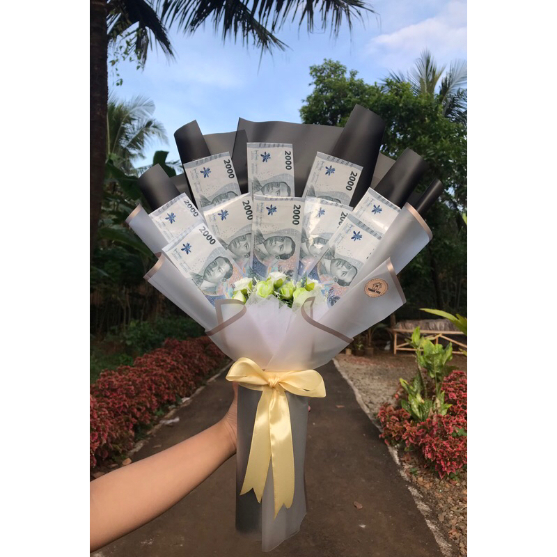 

Bucket wisuda/ulang tahun buket bunga money bouquet 2000 an