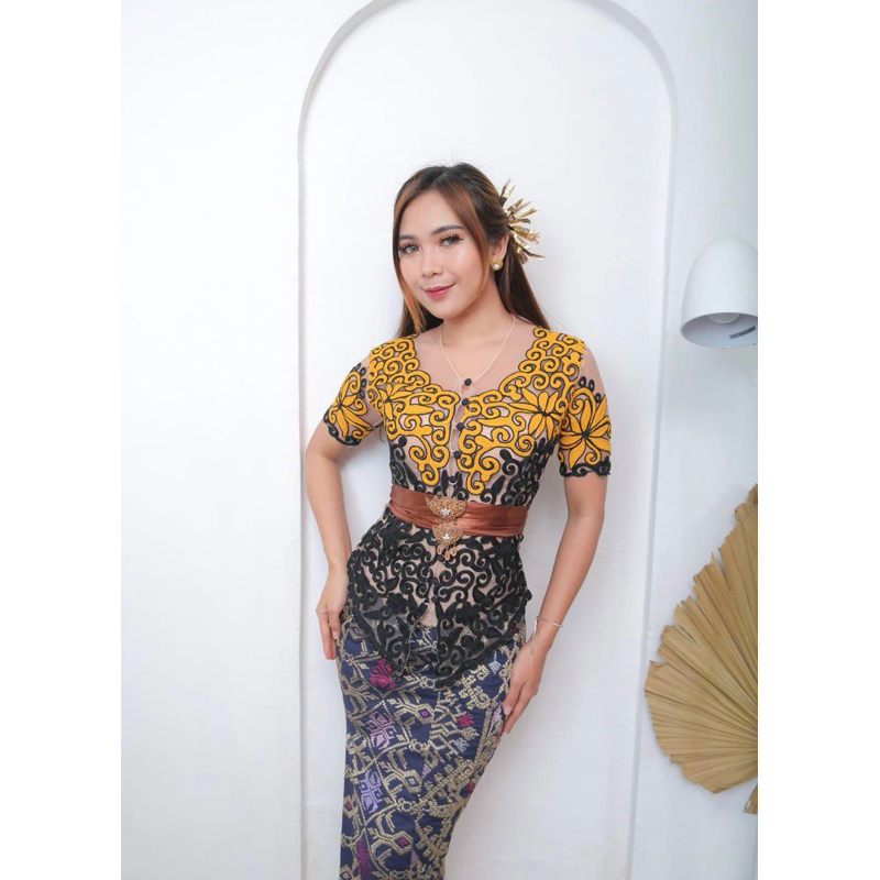 Set Kebaya ~ One Set Kebaya kondangan pesta wisuda ~ Setelan Kebaya Bali ( kebaya + kamen/rok + selendang sabuk)