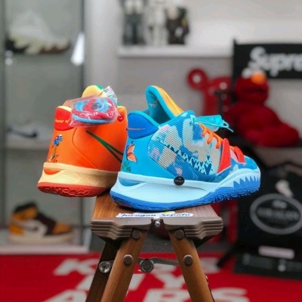 Nike Kyrie 7 x Sneaker Room &quot;Fire and Water&quot;