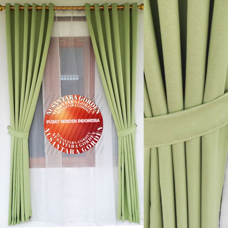 gorden jendela ruang tamu mewah tebal serat timbul polos hijau model smokring minimalis moderen