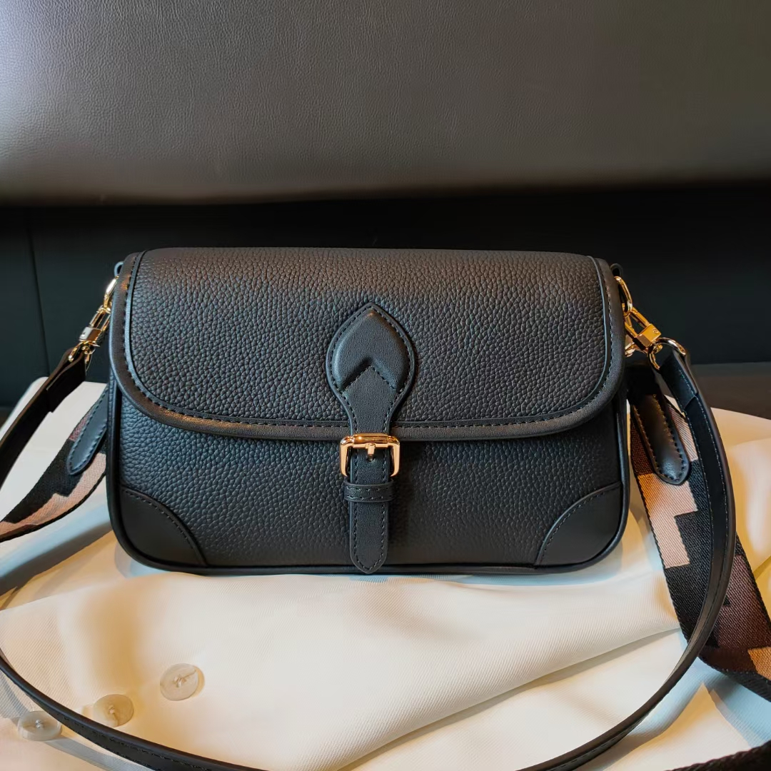 Slingbag Trend/Selempang Wanita/Sensuwi bag