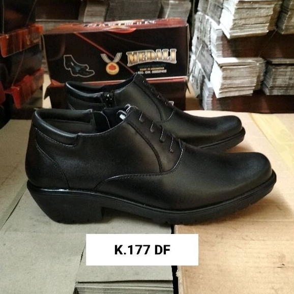 Sepatu kulit pria PDH semi boots polri TNI security guard PNS sepatu kerja formal tampil lebih keren