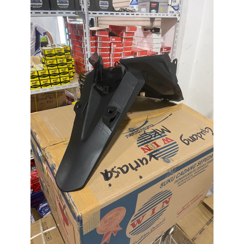 Spakbor belakang kolong slebor vario 125 techno