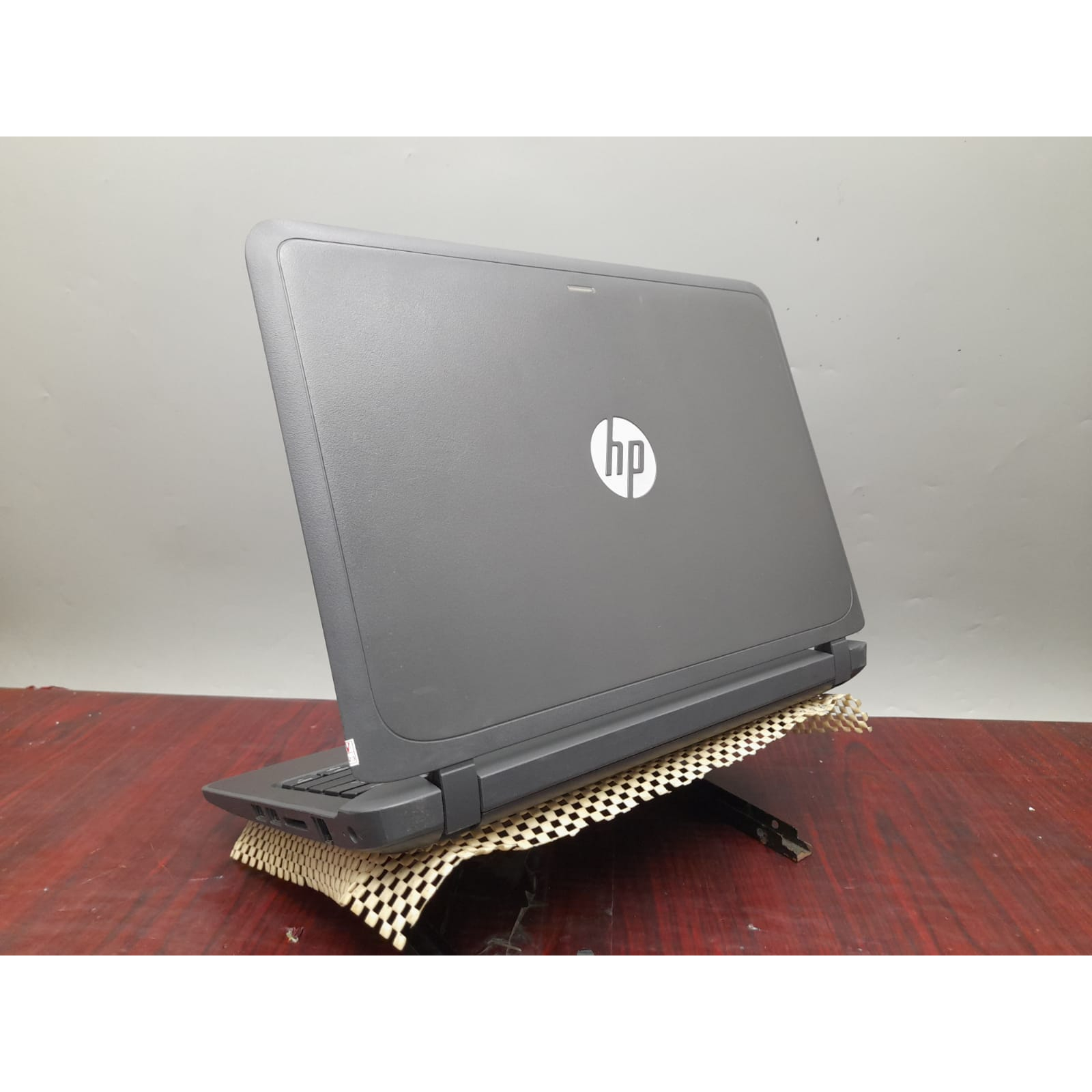 Laptop Touchscreen Core i7 Core i5 Core i3 Atom Berkualitas Murah