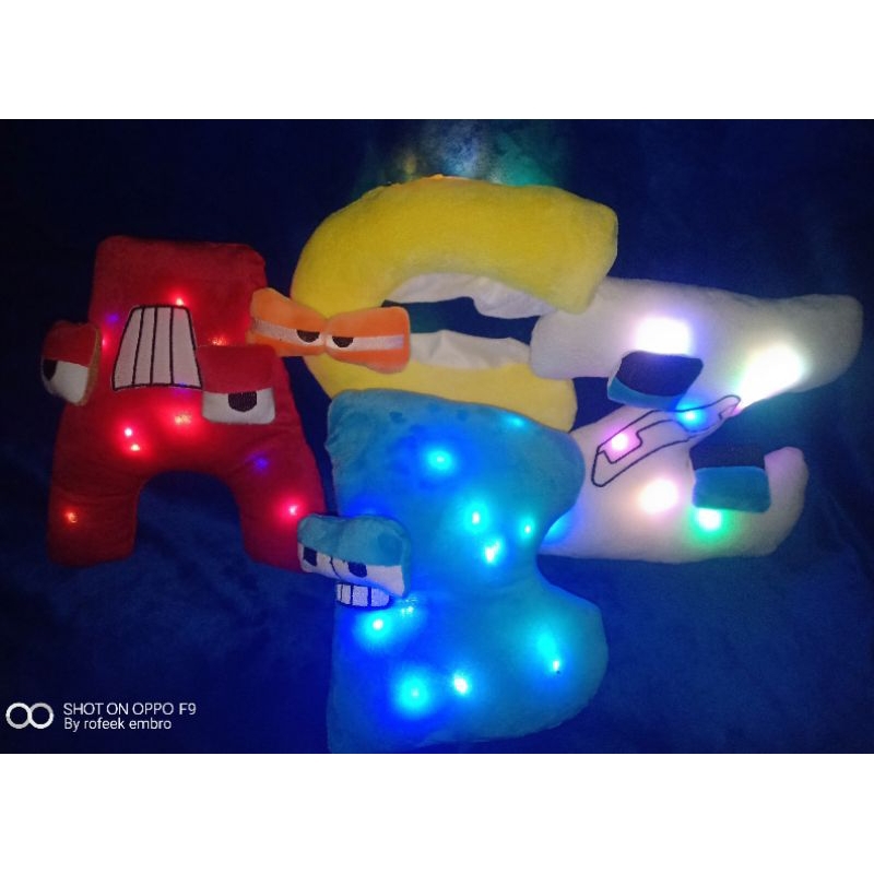 Bantal Alfabeth,26 huruf,nyala lampu LED,tinggi 25 cm,Beli 10 gratis 1 pcs