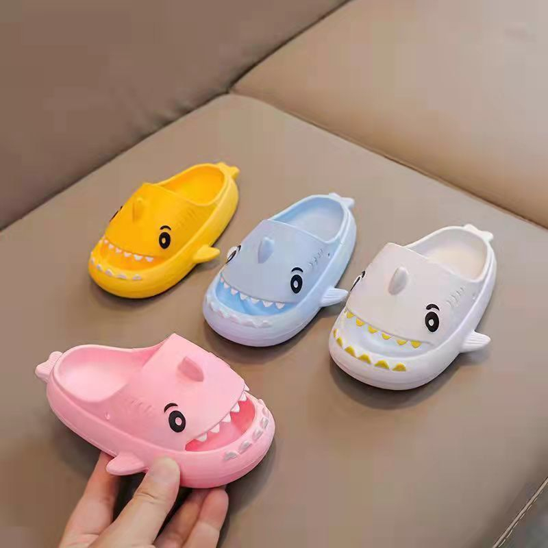 Sendal Karet Karakter Hiu Lucu Sandal Anak Baby Shark Jelly Slop Empuk