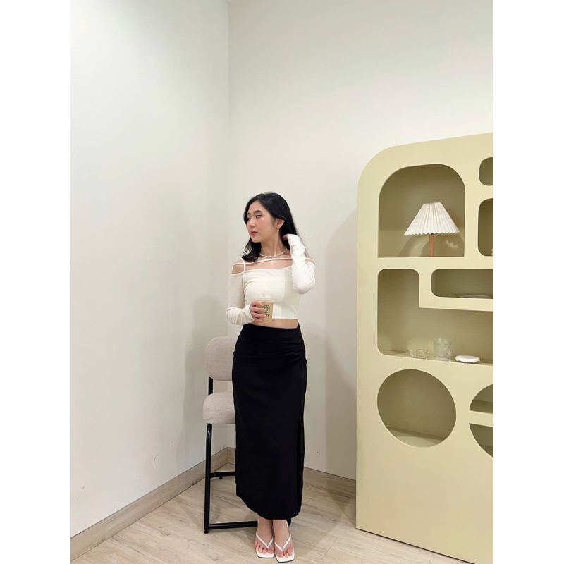 Trivela - Cherie Top 060 | Angel Top | Twist Front Boat Neck Off Shoulder Crop Long Sleeve Basic Atasan Wanita / NKD