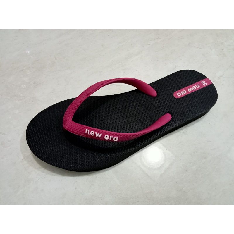 New Era YURA Sandal Jepit Wanita