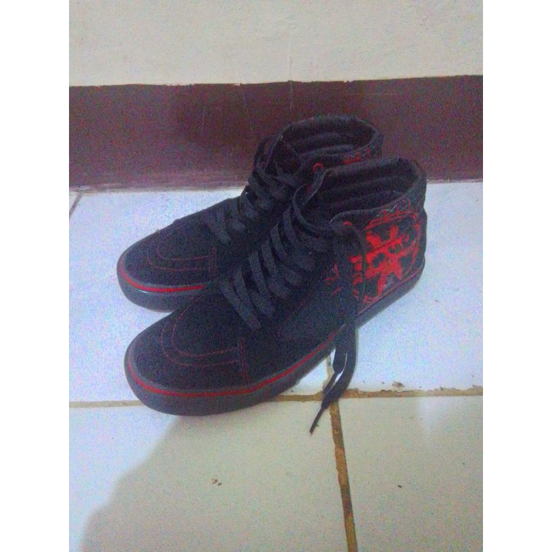 (Booked) Saint Barkley x Burgerkill Midlothian sz 43