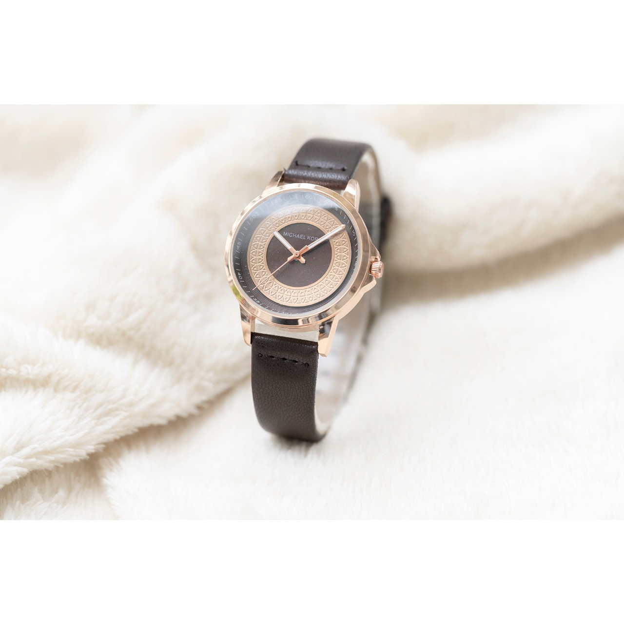 Jam Tangan Wanita Michael Kors Mk6350Tt Tali Kulit Free Box & Baterai Cadangan