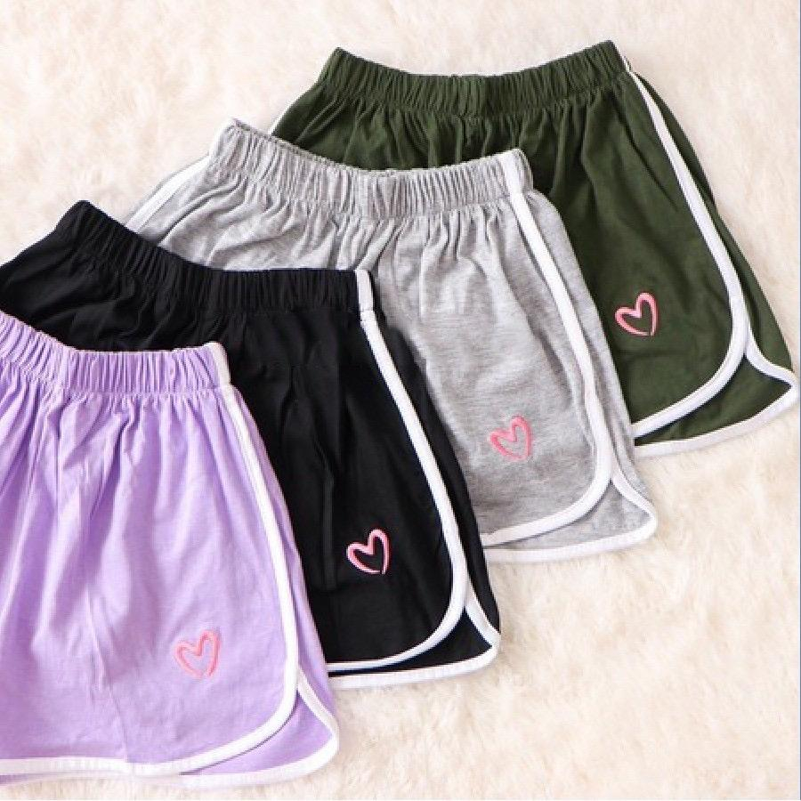 Celana Pendek Wanita Hotpants Love