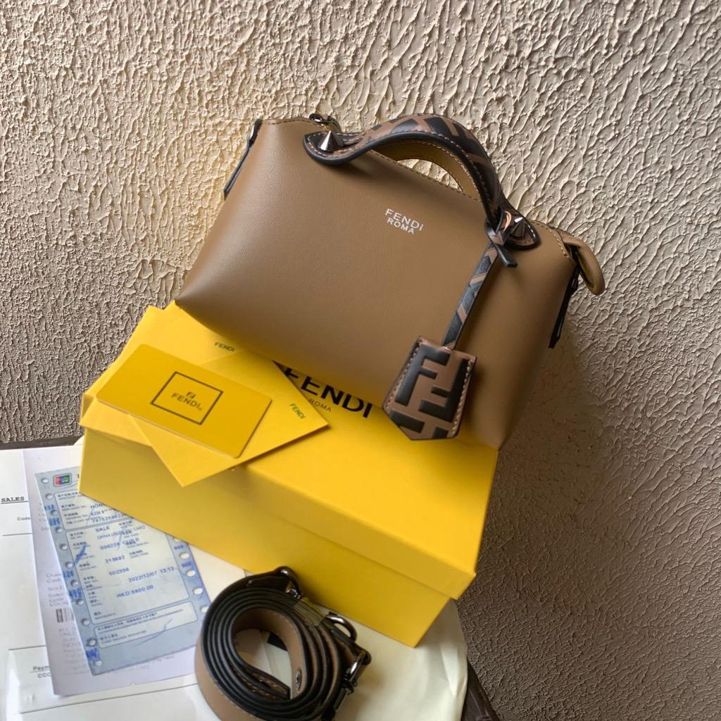 (MICROCHIP) CP2190 TAS WANITA 21 CM + BOX KUALITAS VIP PLATINUM