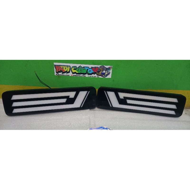 lampu rem led/stoplam variasi mobil futura l300 new carry