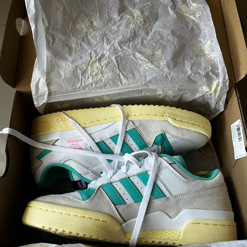 Sepatu Adidas Forum low CL