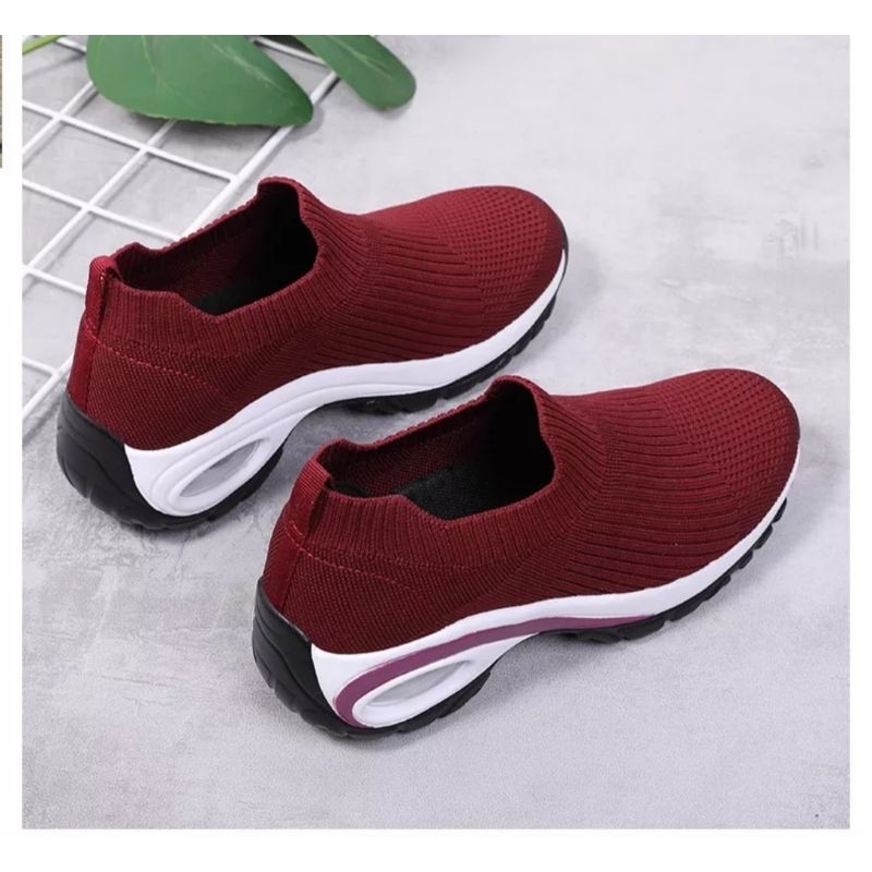 Sepatu Rajut Import Wanita Tanpa Tali Sneakers Casual Tinggi Kuliah Kerja Sporty Terbaru