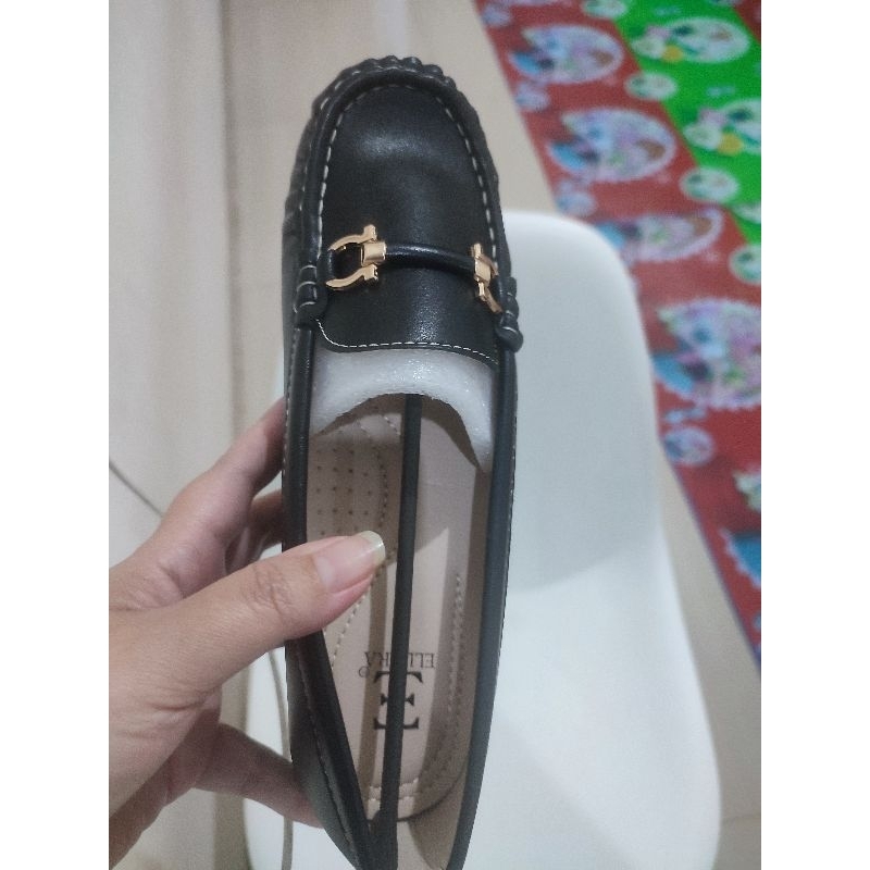 sepatu wedges hitam ellora