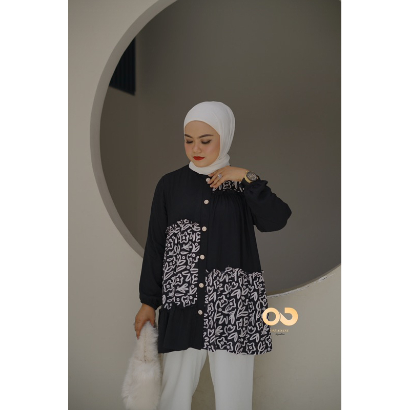 Juwita Blouse