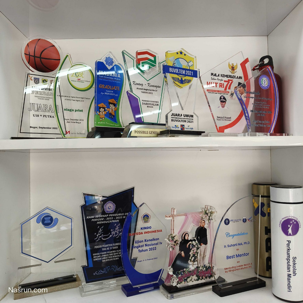 PLAKAT akrilik custom, PLAKAT wisuda plakat weding penghargaan PLAKAT murah grosir piber bisa reques