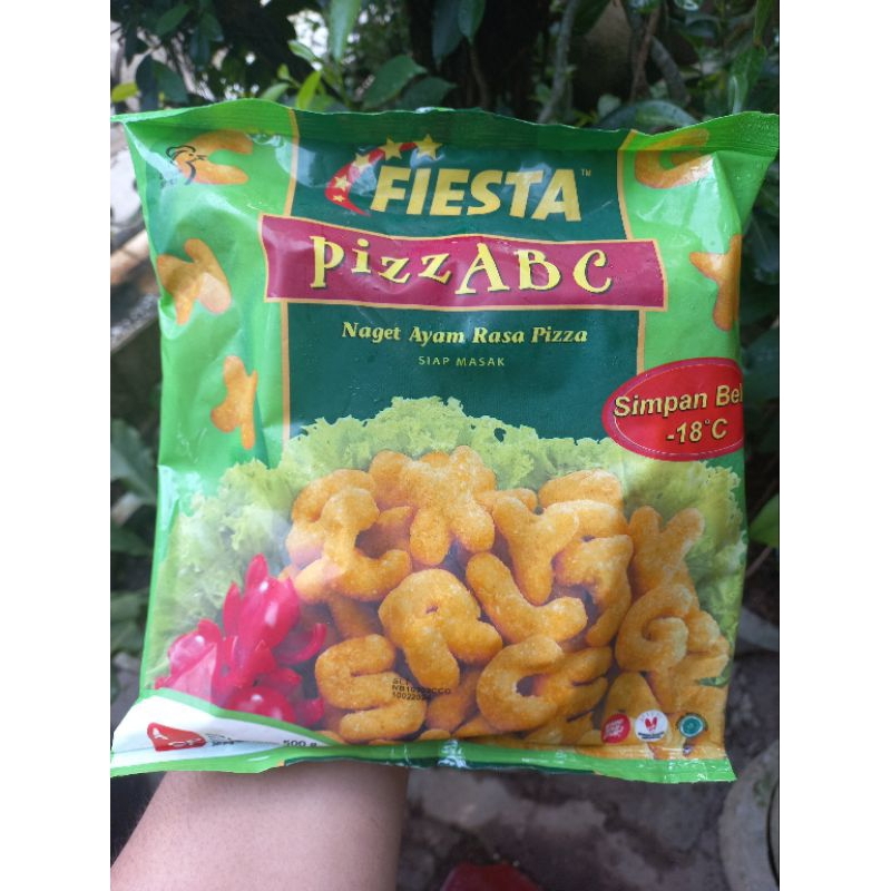 Fiesta Chicken Nugget Rasa Pizza Bentuk Huruf Kemasan 500gram